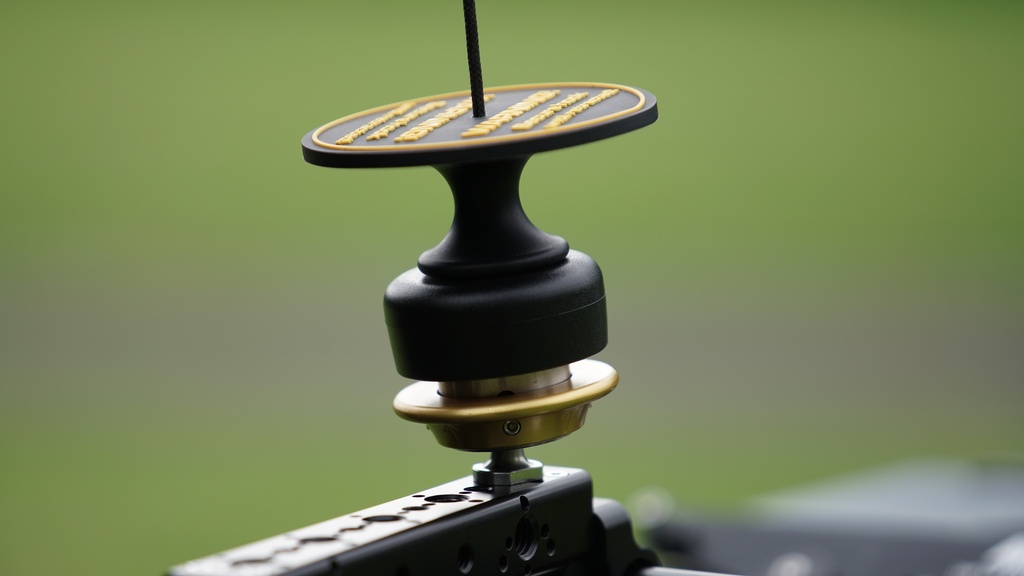 Easyrig Quick release camera hook, with 2 pcs 3/8" and 2 pcs 1/4" ball studs (New Version)